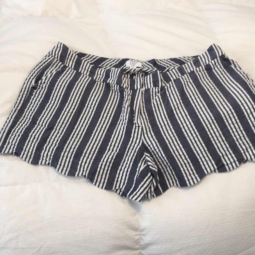 Seersucker Crown & Ivy shorts!